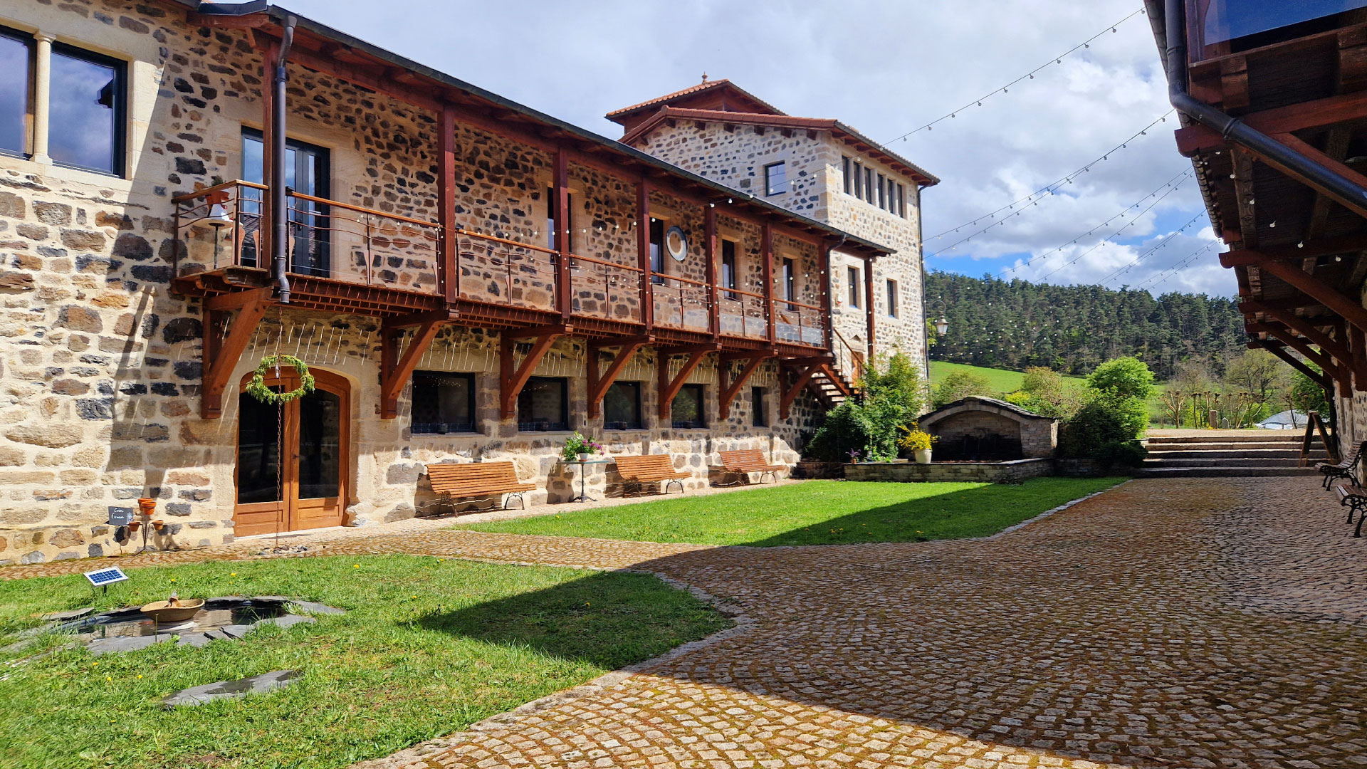 lodge des jardins d'espaladous, exterieur